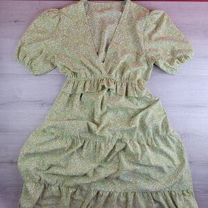 Shein Womens Medium Tiered Midi Dress Green Floral Ruffles V Neck Short [5]